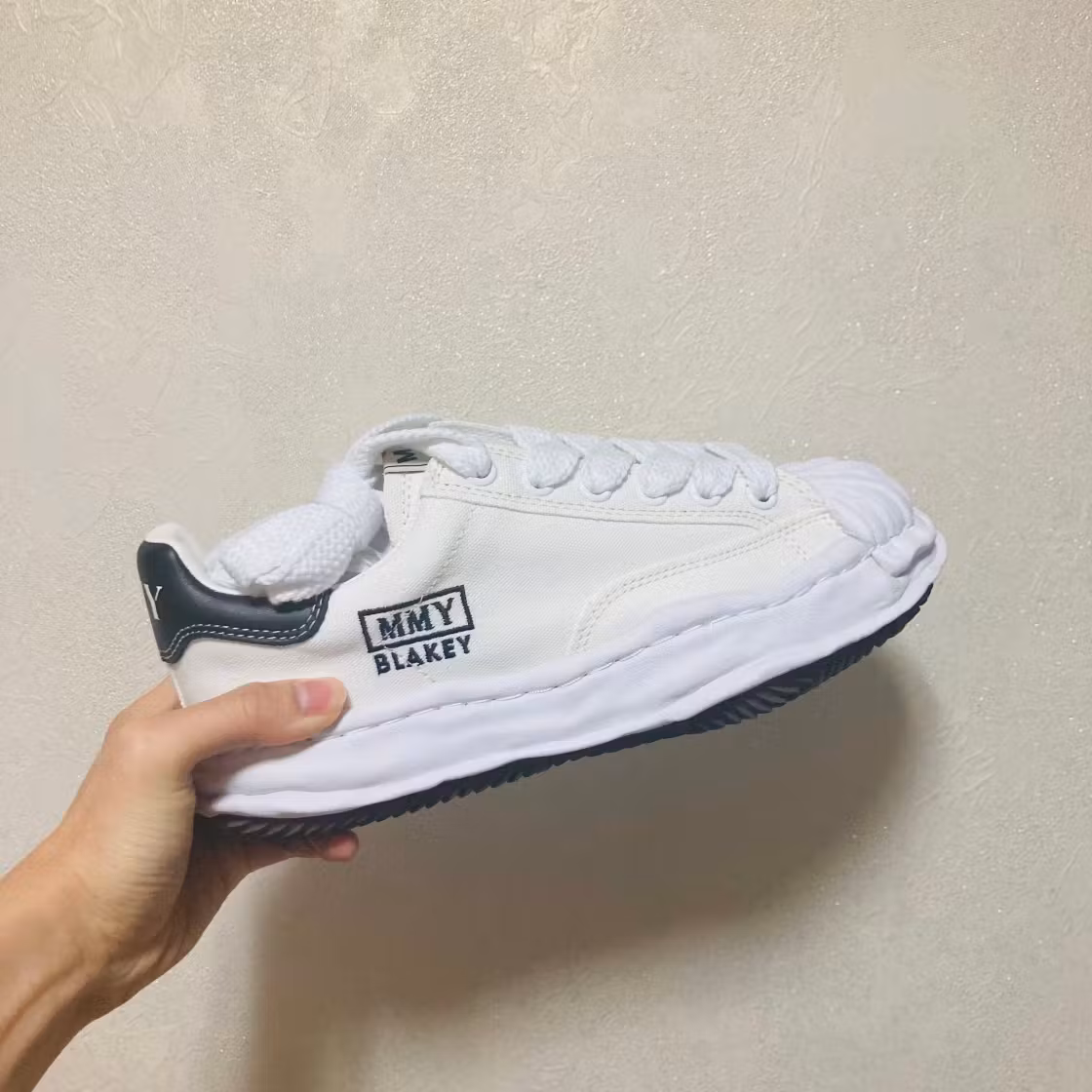 Maison Mihara Yasuhiro Blakey OG Sole Canvas Low 'White' A08FW735-WHITE Maison Mihara Yasuhiro Blakey OG Sole Canvas Low 'White' A08FW735-WHITE